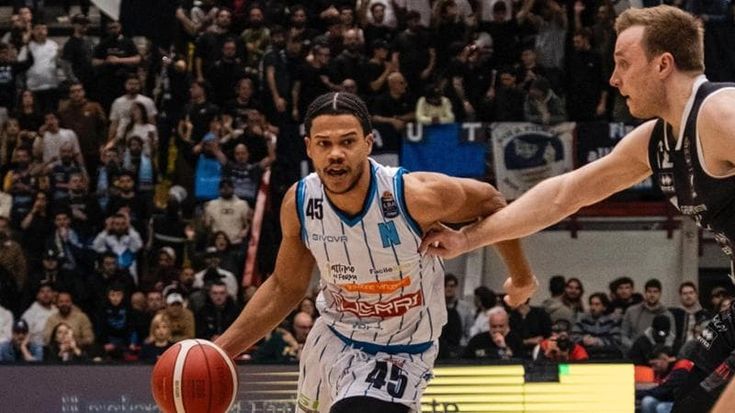 Basket, la Guerri Napoli tra luci e ombre. In arrivo Totè, saluta Saccoccia