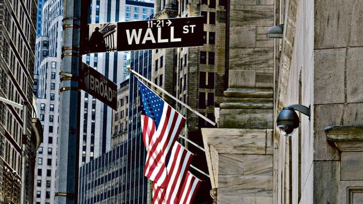 Le Borse di oggi, 19 maggio. Anche Wall Street in calo dopo il declassamento di Moody’s