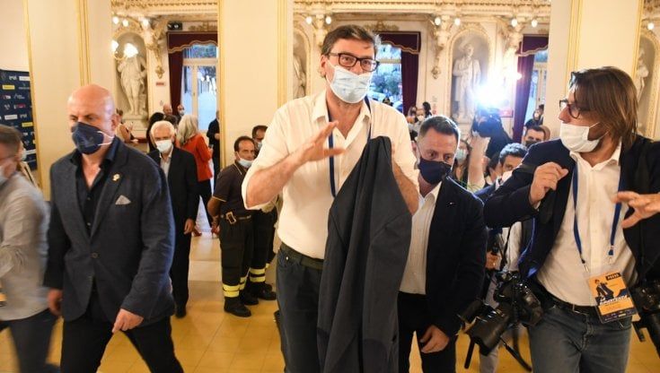 Ex Ilva, Giorgetti: "Entro un mese il piano del governo. Il siderurgico sarà un esempio da presentare al mondo"