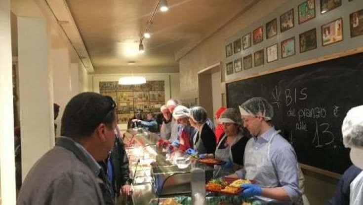Povertà, "emergenza famiglie" aumentate del 68% le loro richieste di aiuto e sostegno 