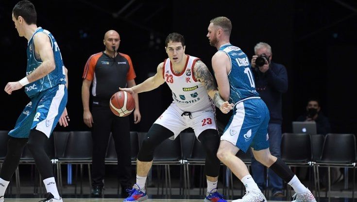 Basket: colpo Cantù, Reggio Emilia ko in casa