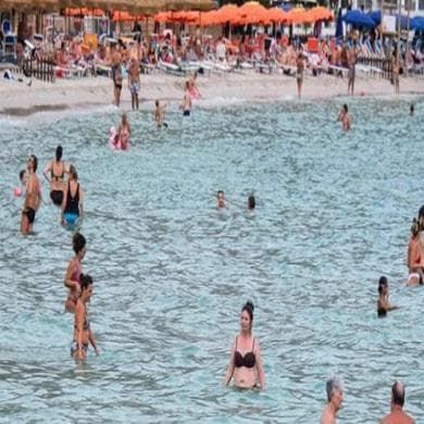 Previsioni meteo, caldo fino a mercoledì, da giovedì in arrivo piogge torrenziali, anche al Sud