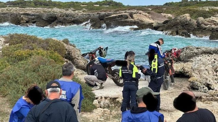 Motocross nell’oasi protetta di Porto Cesareo: giovanissimi vandali incastrati dai droni e multati