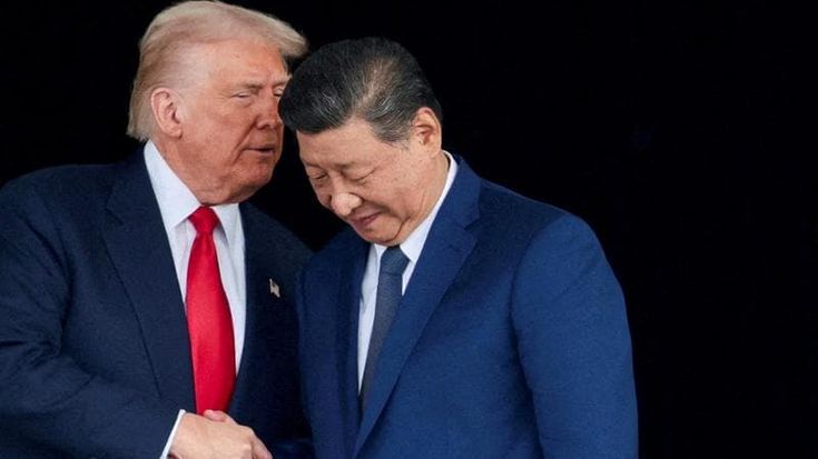 Surplus da mille miliardi, i dazi non frenano la Cina. Macron: “Invadono l’Ue con le loro merci”