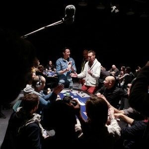 Poker, tutti in fila per la "Casa degli Assi"