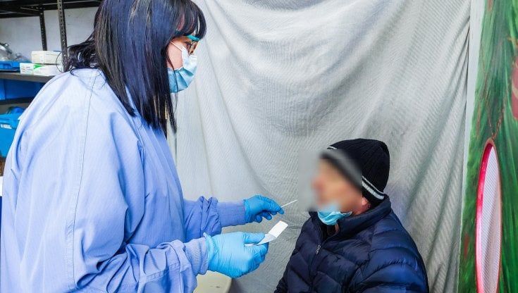 Covid, la frenata dei contagi in Piemonte: sotto quota quattromila nelle ultime 24 ore