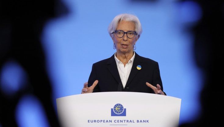 La trappola del cambio per la Bce: perché Francoforte deve muoversi con cautela sui tassi