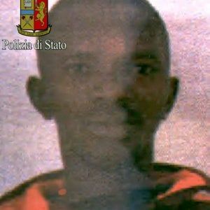 Accoltellò poliziotto in stazione Centrale a Milano: scarcerato il 31enne guineano