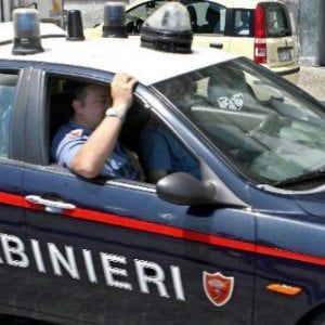Imprigiona in casa la moglie disabile, arrestato nel Cosentino