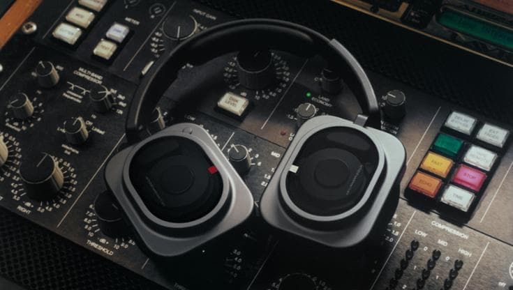 Nothing Headphone (1) Pro, la prova: il design si fa notare e il suono conquista