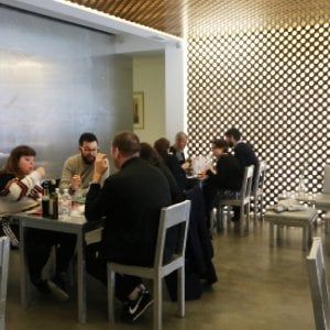 Alta cucina, prezzi pop: il pranzo a Spazio 7 unisce l'arte e il gusto