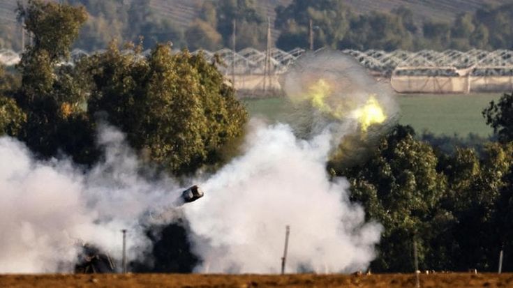 Distrutto anche l’ultimo ponte, Gaza City e il Nord della Striscia sono isolati