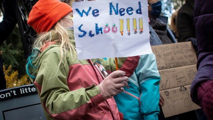 Nuovo picco di contagi a New York, De Blasio chiude tutte le scuole pubbliche