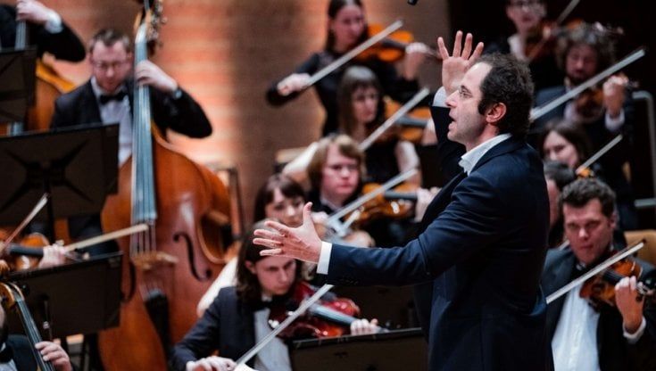Luigi Gaggero. il direttore italiano dell'orchestra di Kiev: "In tournée diamo voce alla sofferenza dell'Ucraina. Ma l'Italia non ci chiama"