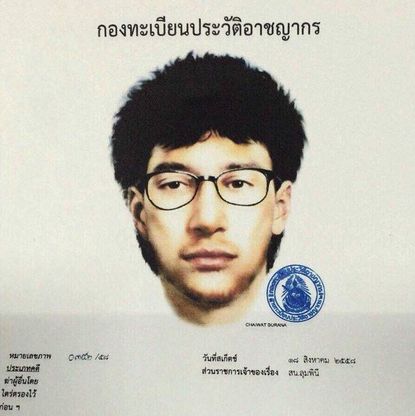 Strage Bangkok, l'identikit dell'attentatore diffuso dalla polizia thailandese