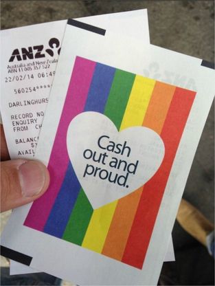 Australia, anche il bancomat &egrave; gay: a Sydney il prelievo arcobaleno
