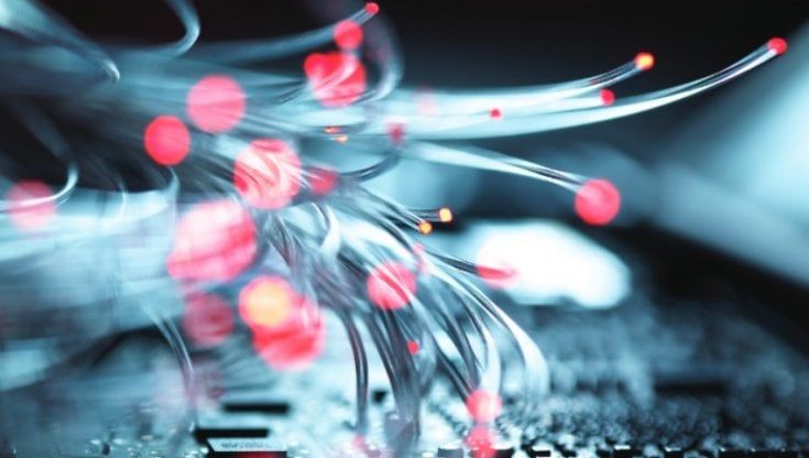 L’Italia accelera su fibra e 5G in scuole, sanità e isole minori