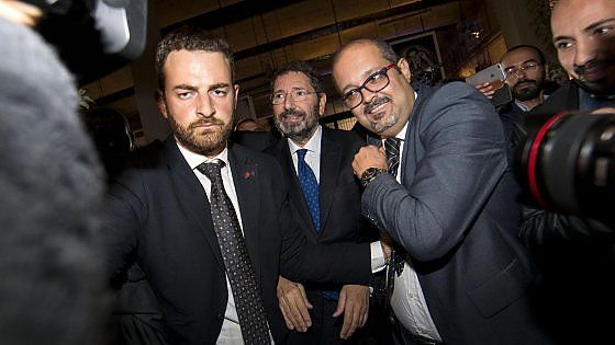 Marino: "Resto sindaco". Ma si riapre il fronte delle note spese: adesso è indagato