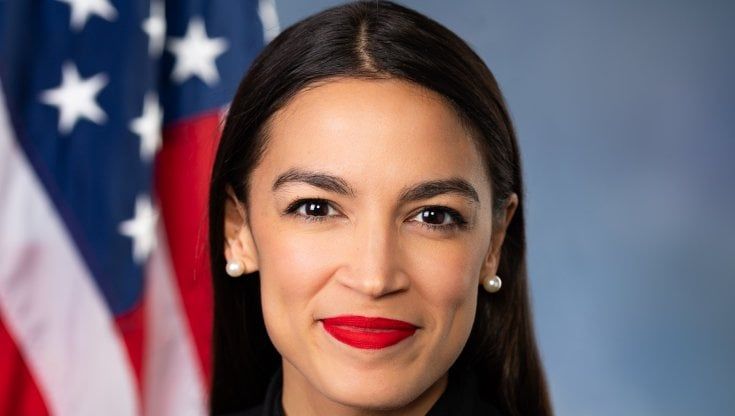 Ocasio-Cortez sbarca su Tik-Tok per difendere la piattaforma dal bando