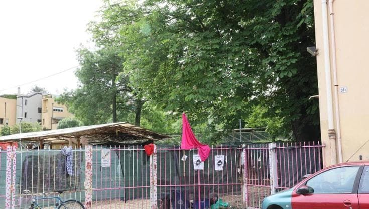 Un palazzo di cinque piani nell’area della Certosa, i comitati: “Un ecomostro”