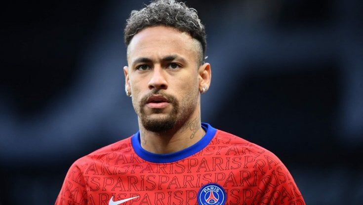 Nike, rottura con Neymar dopo l'accusa di abusi sessuali su una dipendente