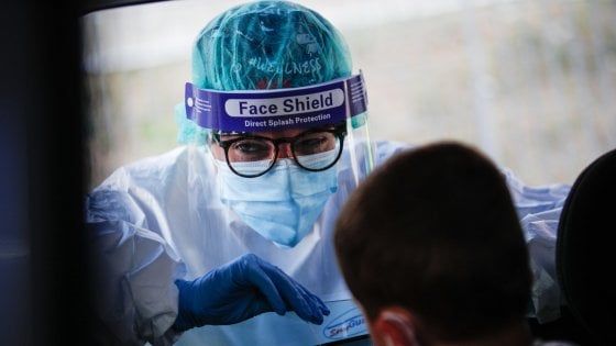Coronavirus nel mondo, record di casi in Europa. Germania e Gran Bretagna verso nuove restrizioni 