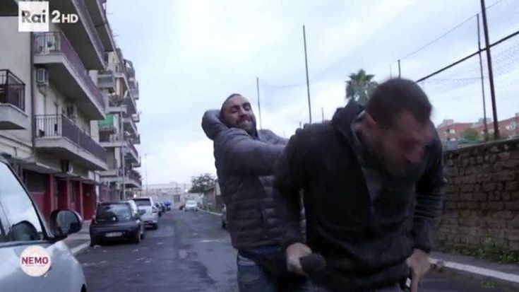 Ostia, le figlie del boss Roberto Spada iscritte alla palestra della legalità