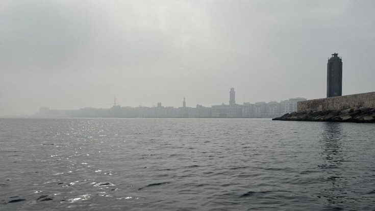 Meteo, in Puglia pioggia e grandine spazzano via il sereno: 10 gradi in meno anche nel weekend