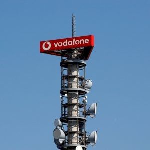 Vodafone punta a una rete tutta rinnovabile entro il 2021