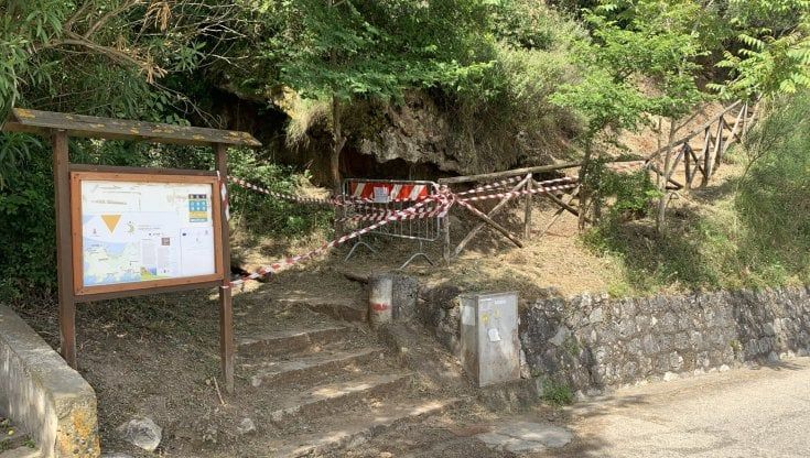 Palinuro, indagati per omicidio colposo i genitori della bambina precipitata dal costone