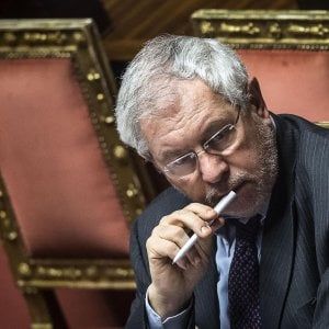 Banche, il governo apre a criteri meno rigidi per i rimborsi