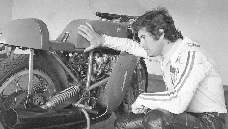 Giacomo Agostini compie 80 anni: la vita a trecento all'ora della leggenda delle moto