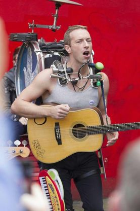 Coldplay, un dono di 10.000 sterline al fan malato (con dedica di "Fix It")