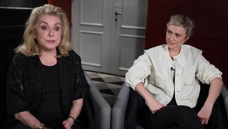 Catherine Deneuve al cinema con 'La moglie del presidente': "Anche io, come Bernadette Chirac, ho sempre difeso la mia privacy dai media"