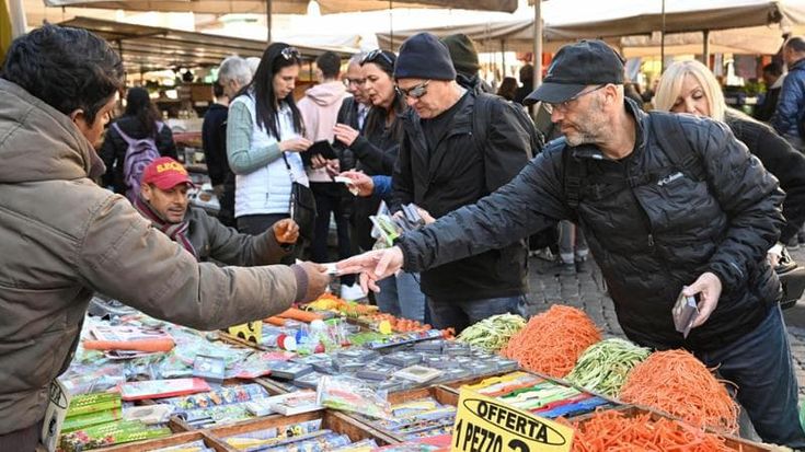 Istat, l’inflazione gonfia la povertà assoluta in Italia: oltre 2 milioni di famiglie