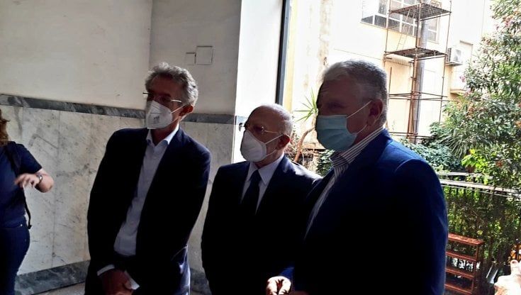 Napoli, De Luca con Manfredi e De Iesu: l'ex questore probabile assessore della giunta di centrosinistra in caso di elezione