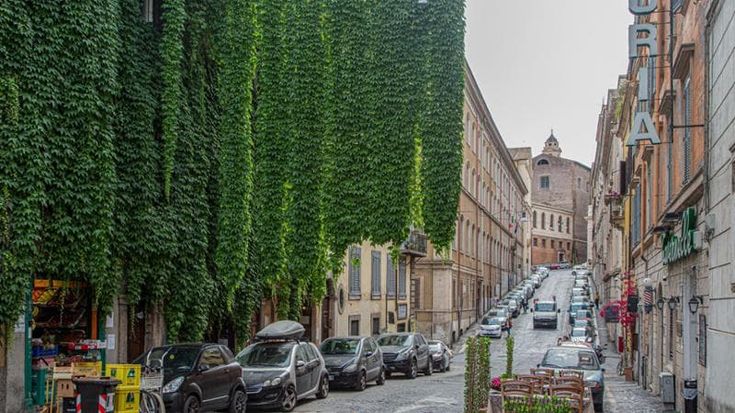 Parigi, la più costosa per comprare casa. E Roma è al quarto posto con la storica via Panisperna