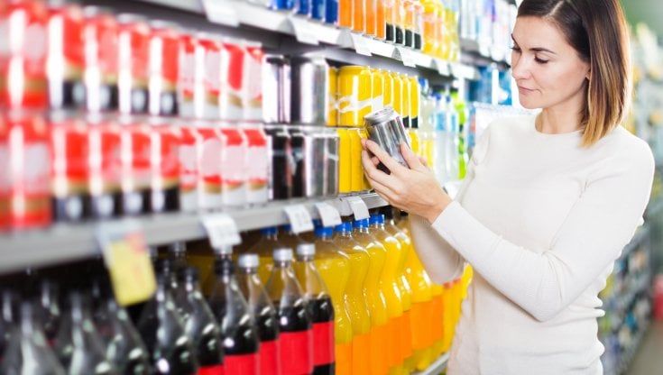 Soft drinks, cresce il consumo nel 2021. Ma il caro bollette e l'aumento dei prezzi ostacola la ripresa