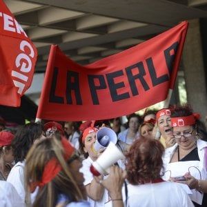 Lavoro, si ferma la crescita degli occupati. E la disoccupazione risale al 9,9%