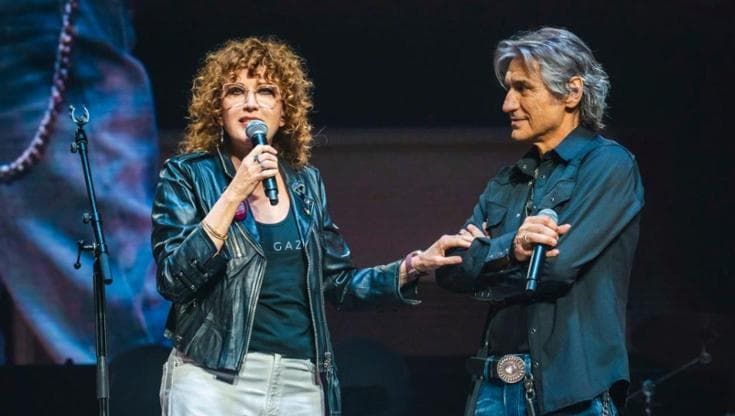 Ligabue e Mannoia, l'annuncio sul palco dell'Unipol Dome: "Una nessuna centomila tornerà a Verona"