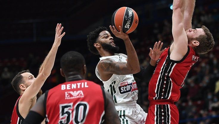 Eurolega, l'Olimpia travolge il Panathinaikos. Rodriguez e Hines da applausi