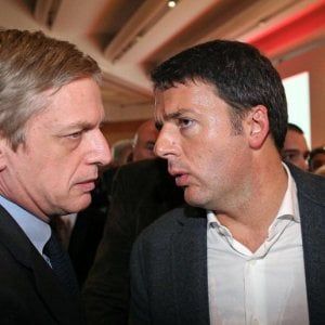 Renzi chiama a raccolta il partito per il Sì. Cuperlo: "Vado dove il partito chiama". Poi rallenta