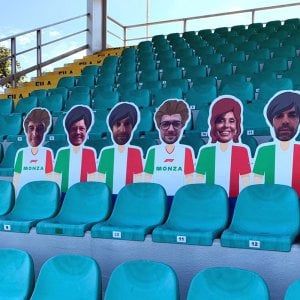 Formula 1 a Monza: sagome dei tifosi in tribuna 