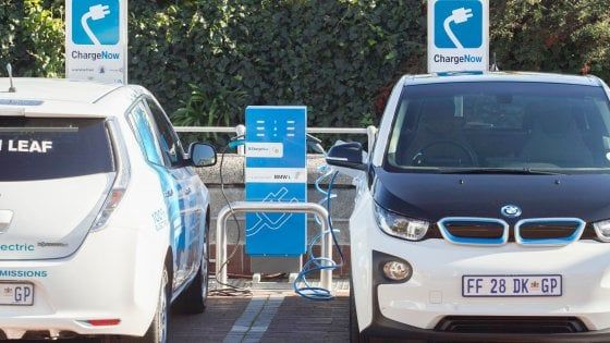 Mobilità sostenibile, quando è l’ente pubblico a “guidare” la svolta green 