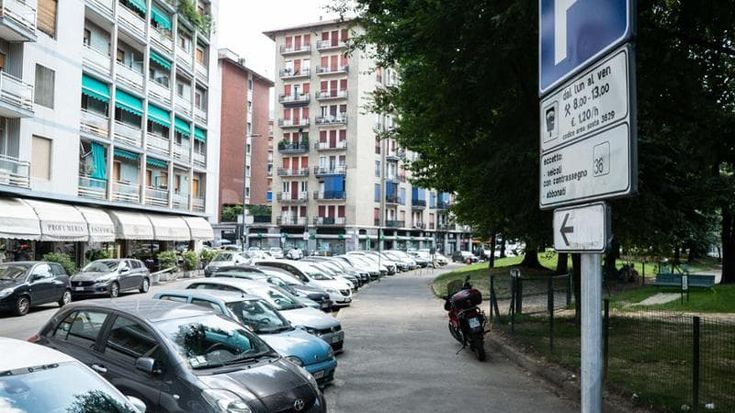 Le 173 mila auto fuori uso bloccate dal fisco e abbandonate in strada