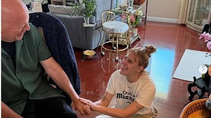 Bruce Willis, la figlia posta le foto della visita alla nonna: “Una domenica divertente”