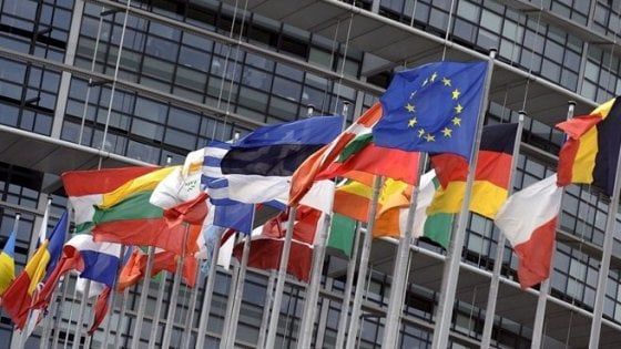 L'Ue accusa: "Italia indietro su smog e acque reflue"