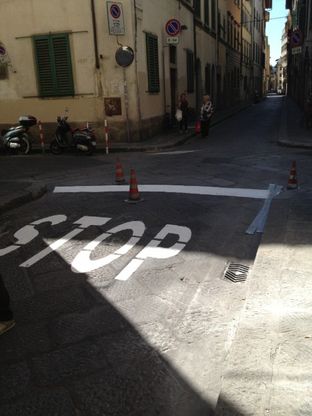 Via dei Pepi l'assessore ripristina lo stop