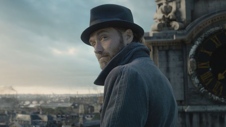 Jude Law: “Tra il Papa e Albus Silente ho capito chi sono”