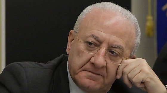 Le domande che il presidente De Luca non vuole
